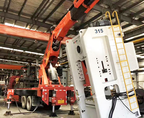 上犹县附近随车吊出租，轻松解决运输难题